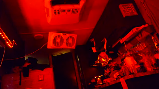 T Lanky online show from November 2025 09:46:02 PM