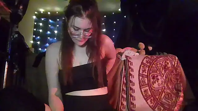 Snapshot of EyaDivine1 chatting on March 2026 03:08:01 AM EyaDivine1 online show from March 2026 03:08:01 AM