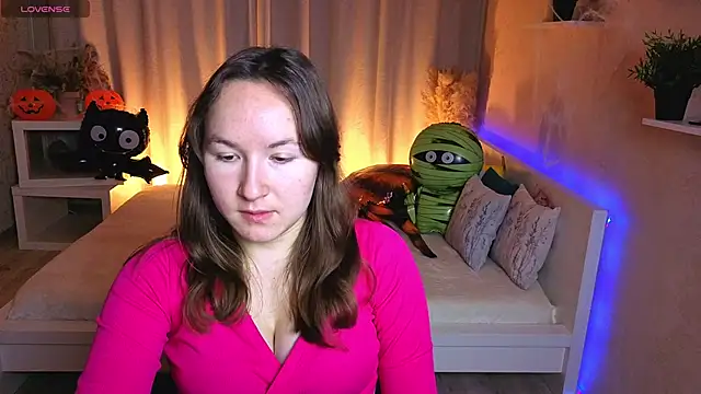 Little doll meow online show from October 2025 03:06:02 AM