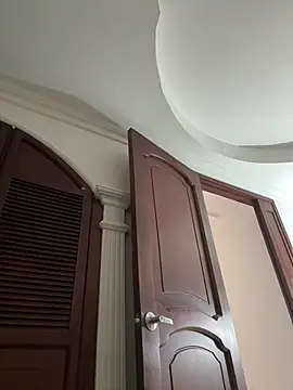 Snapshot of emiss_ chatting on February 2025 03:27:02 PM emiss online show from February 2025 03:27:02 PM