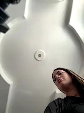 Snapshot of emiss_ chatting on September 2025 03:05:01 PM emiss online show from September 2025 03:05:01 PM