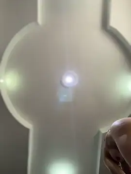 Snapshot of emiss_ chatting on November 2025 01:42:02 PM emiss online show from November 2025 01:42:02 PM