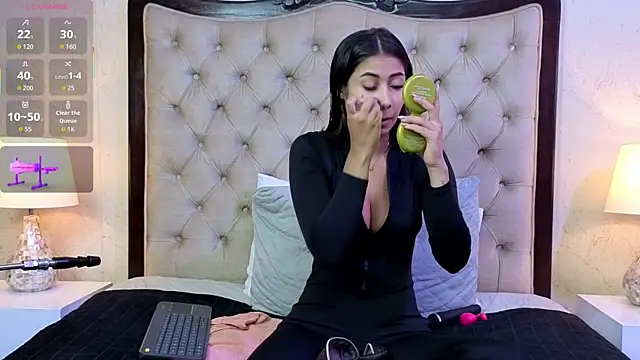 MontVta online show from December 2025 12:14:02 PM