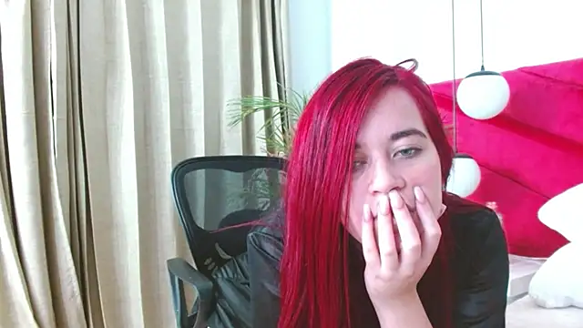 Snapshot of Sophie_ponce chatting on May 2026 12:24:01 PM Sophie ponce online show from May 2026 12:24:01 PM