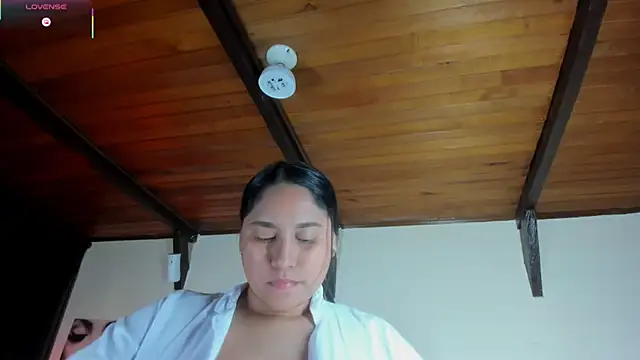 Snapshot of EmiliWilliams chatting on October 2025 10:54:02 PM EmiliWilliams online show from October 2025 10:54:02 PM