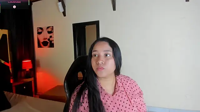 Snapshot of EmiliWilliams chatting on October 2025 11:38:02 PM EmiliWilliams online show from October 2025 11:38:02 PM