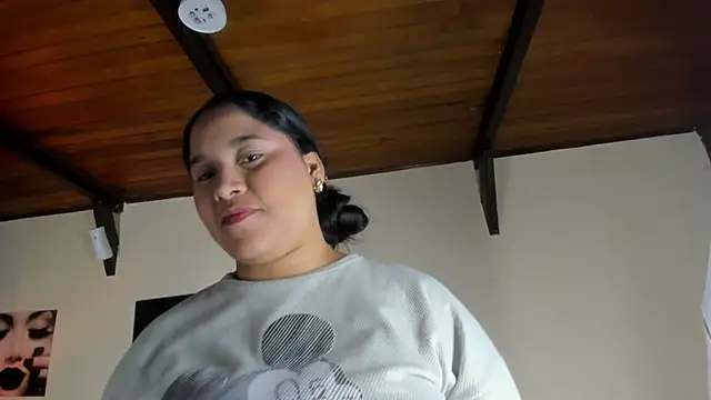 Snapshot of EmiliWilliams chatting on November 2025 12:42:01 AM EmiliWilliams online show from November 2025 12:42:01 AM