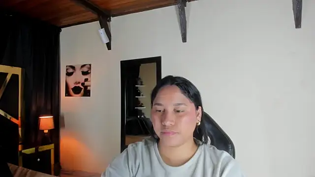 Snapshot of EmiliWilliams chatting on November 2025 10:36:02 PM EmiliWilliams online show from November 2025 10:36:02 PM