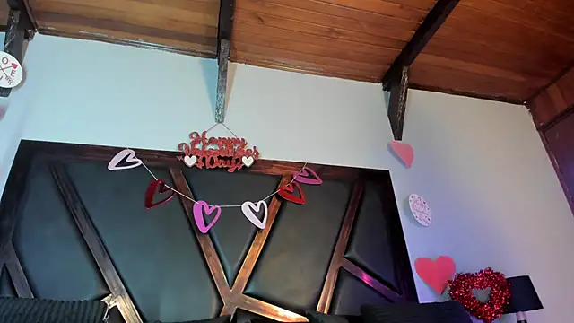 Snapshot of EmiliWilliams chatting on February 2026 10:17:01 PM EmiliWilliams online show from February 2026 10:17:01 PM