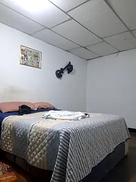 andresbigcock9 online show from April 2026 01:03:01 AM