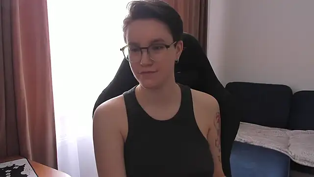 Snapshot of JessieFlower chatting on May 2026 07:46:02 AM JessieFlower online show from May 2026 07:46:02 AM