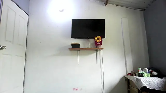 linzeysmith4 online show from June 2026 07:02:02 PM