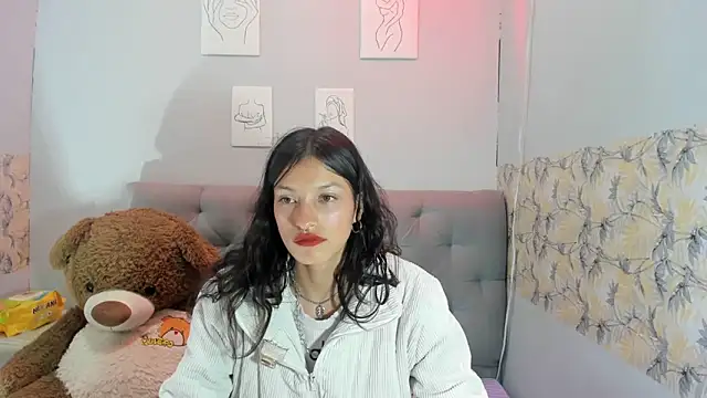 Snapshot of Emma-Wilson chatting on January 2025 04:25:02 AM Emma-Wilson online show from January 2025 04:25:02 AM