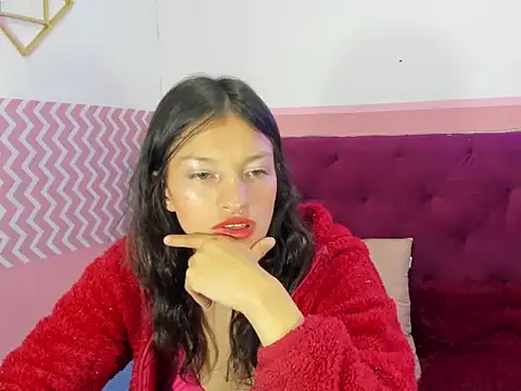 Snapshot of Emma-Wilson chatting on January 2025 05:11:01 PM Emma-Wilson online show from January 2025 05:11:01 PM