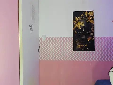 Snapshot of Emma-Wilson chatting on January 2025 07:53:02 PM Emma-Wilson online show from January 2025 07:53:02 PM