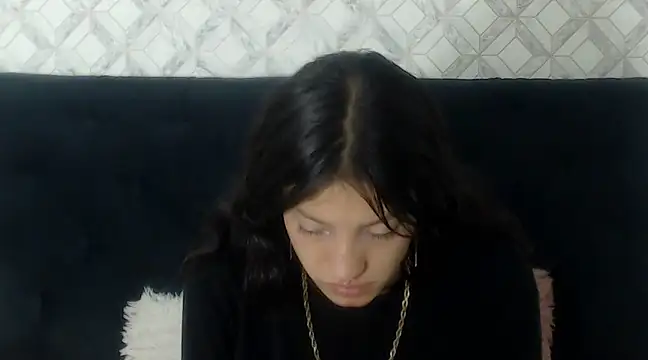 Snapshot of Emma-Wilson chatting on February 2025 05:39:01 PM Emma-Wilson online show from February 2025 05:39:01 PM