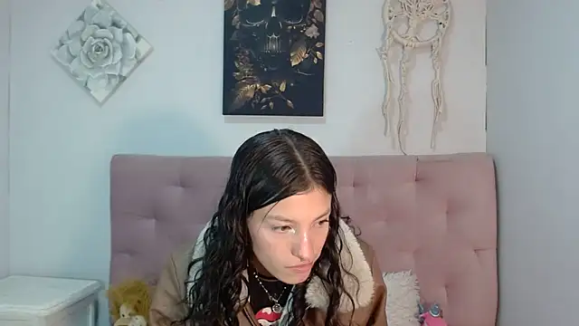 Snapshot of Emma-Wilson chatting on March 2025 07:17:01 PM Emma-Wilson online show from March 2025 07:17:01 PM