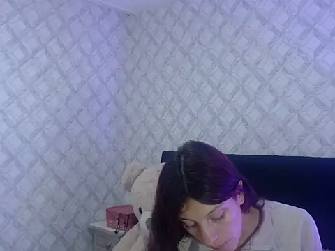 Snapshot of Emma-Wilson chatting on October 2025 05:18:01 AM Emma-Wilson online show from October 2025 05:18:01 AM