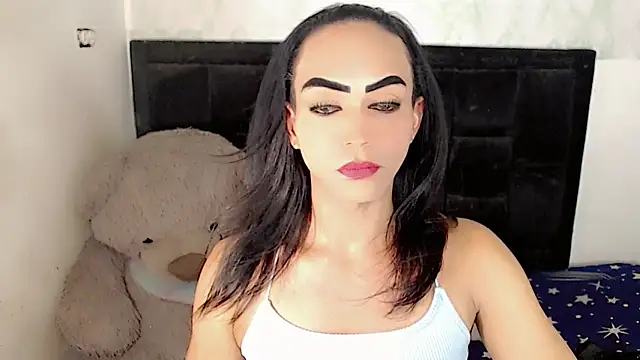 Michell Queen online show from December 2025 10:33:01 AM