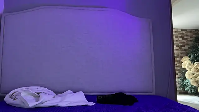 dominic brandd23 online show from November 2025 05:53:01 PM