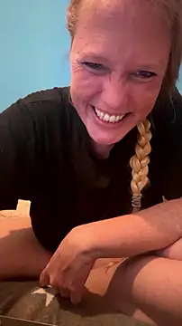 Snapshot of MoniqueLaFee chatting on July 2026 07:00:02 AM MoniqueLaFee online show from July 2026 07:00:02 AM