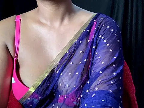 Sexy trisha  7 online show from September 2025 08:27:02 AM