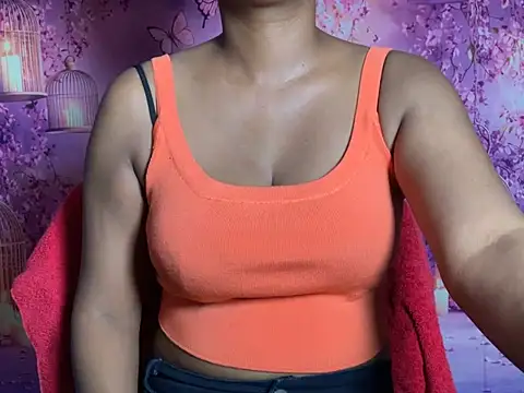 Snapshot of Sexy_trisha__7 chatting on July 2026 06:03:02 PM Sexy trisha 7 online show from July 2026 06:03:02 PM