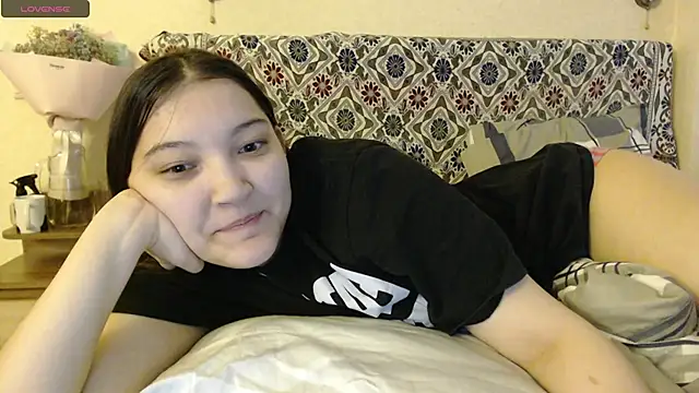 AlisaDevis online show from February 2025 01:14:02 PM