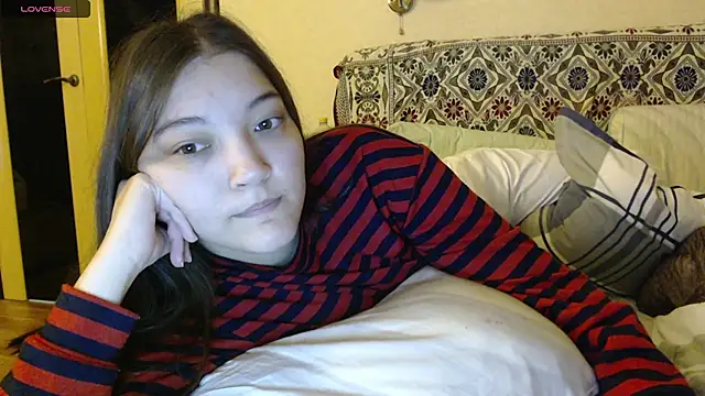 AlisaDevis online show from October 2025 03:01:01 PM