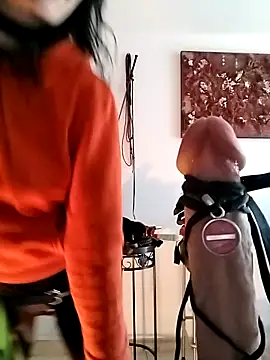 freyamoret online show from January 2025 01:03:02 PM