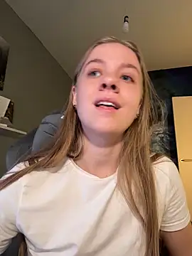 candy maggie online show from November 2025 05:45:02 PM