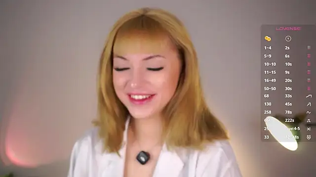 Snapshot of KateDolphin chatting on February 2026 07:07:01 PM KateDolphin online show from February 2026 07:07:01 PM