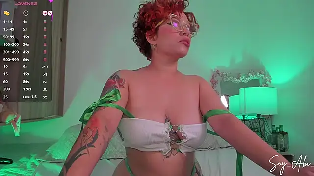 soy abi  online show from March 2025 10:49:01 PM