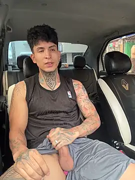  Tomy08calderon online show from October 2025 07:03:02 PM