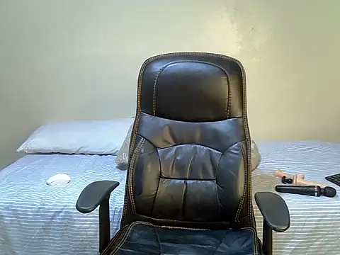 Snapshot of QueenJelly_Sexy chatting on November 2025 10:38:01 AM QueenJelly Sexy online show from November 2025 10:38:01 AM