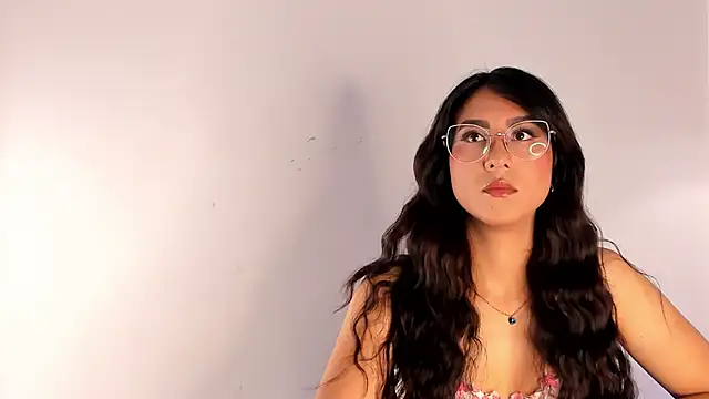 Snapshot of DaraBeckett chatting on March 2025 12:23:02 PM DaraBeckett online show from March 2025 12:23:02 PM