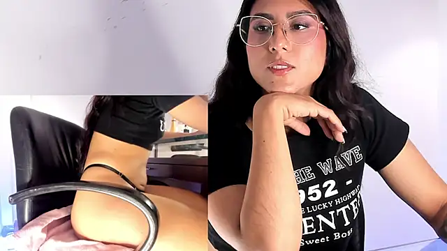 Snapshot of DaraBeckett chatting on March 2025 06:26:02 PM DaraBeckett online show from March 2025 06:26:02 PM