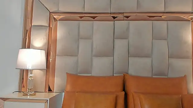 Snapshot of DaraBeckett chatting on September 2025 11:43:01 AM DaraBeckett online show from September 2025 11:43:01 AM