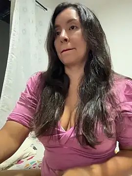 Snapshot of emely_sexx20 chatting on May 2026 12:37:01 AM emely sexx20 online show from May 2026 12:37:01 AM