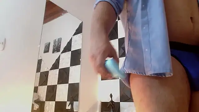 Snapshot of BrianMalonee chatting on February 2025 04:47:01 PM BrianMalonee online show from February 2025 04:47:01 PM