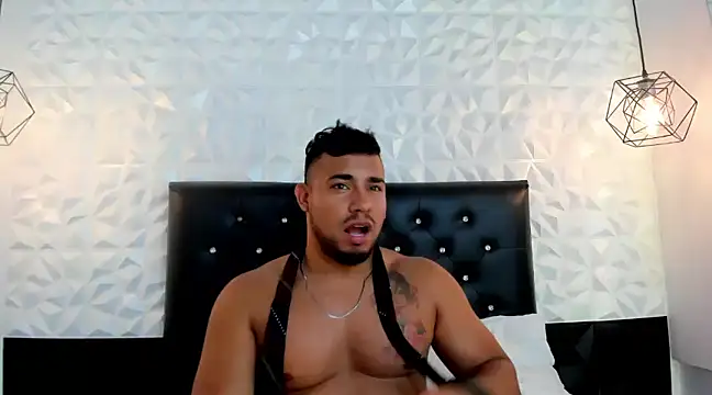 Snapshot of BrianMalonee chatting on February 2025 04:55:01 PM BrianMalonee online show from February 2025 04:55:01 PM