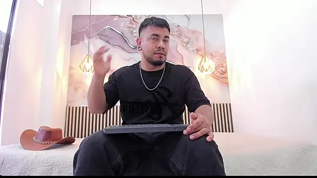 Snapshot of BrianMalonee chatting on October 2025 12:16:02 PM BrianMalonee online show from October 2025 12:16:02 PM