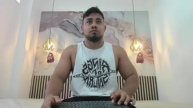 Snapshot of BrianMalonee chatting on December 2025 12:10:01 PM BrianMalonee online show from December 2025 12:10:01 PM