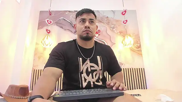 Snapshot of BrianMalonee chatting on February 2026 12:02:02 PM BrianMalonee online show from February 2026 12:02:02 PM