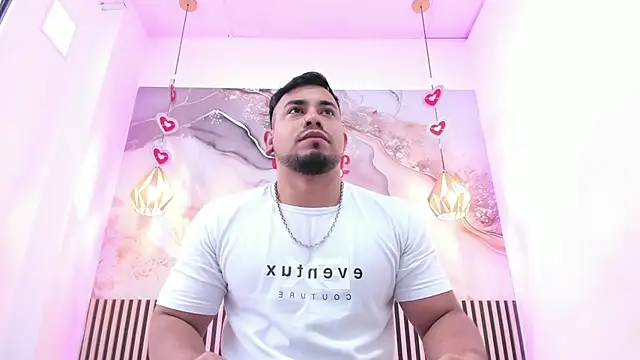 Snapshot of BrianMalonee chatting on February 2026 01:32:02 PM BrianMalonee online show from February 2026 01:32:02 PM