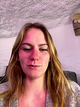 selenaluvv online show from January 2026 04:21:02 PM