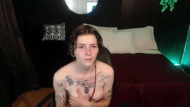 Snapshot of pretty_cristal69 chatting on January 2026 01:43:01 AM pretty cristal69 online show from January 2026 01:43:01 AM