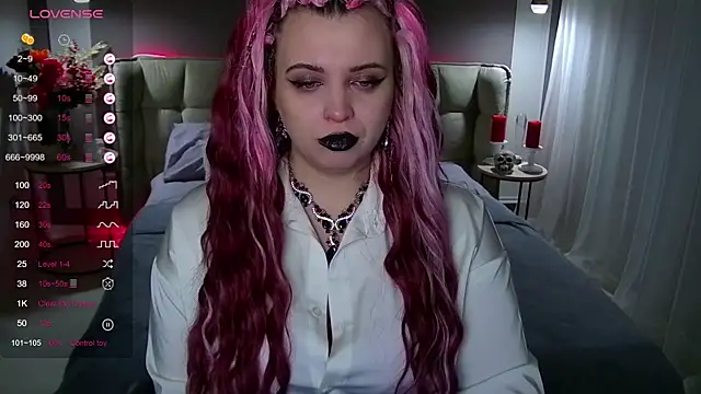 Miss Maya Mils online show from February 2025 01:00:01 AM