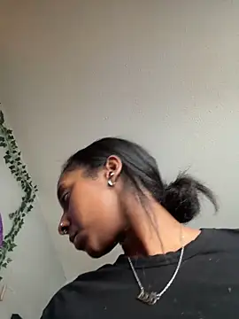 Your Paris online show from February 2025 05:47:02 PM