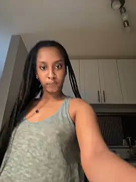 Your Paris online show from February 2025 01:53:02 AM